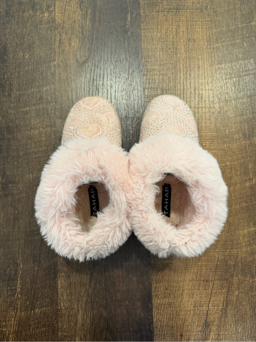 Tahari girls Plush Faux-Fur Heart Slip-On Slippers - Pink - Picture 2 of 5